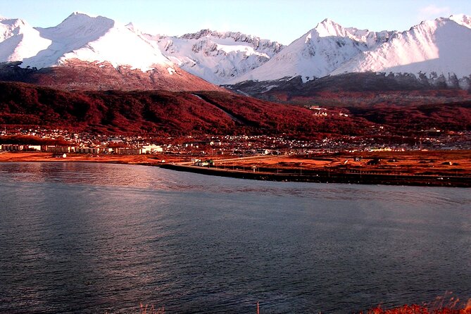 5-Hour National Park + City tour - USHUAIA (Private Tour) - Bahia Lapataia and the end of National Route 3