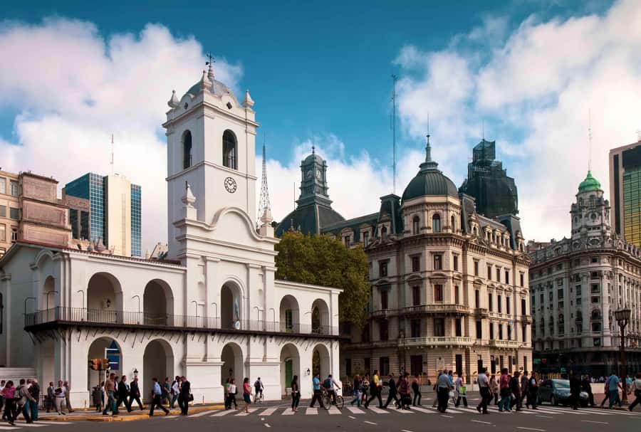 5hs Small Group City Tour of Buenos Aires with Street Food - Teatro Colón and Retiro