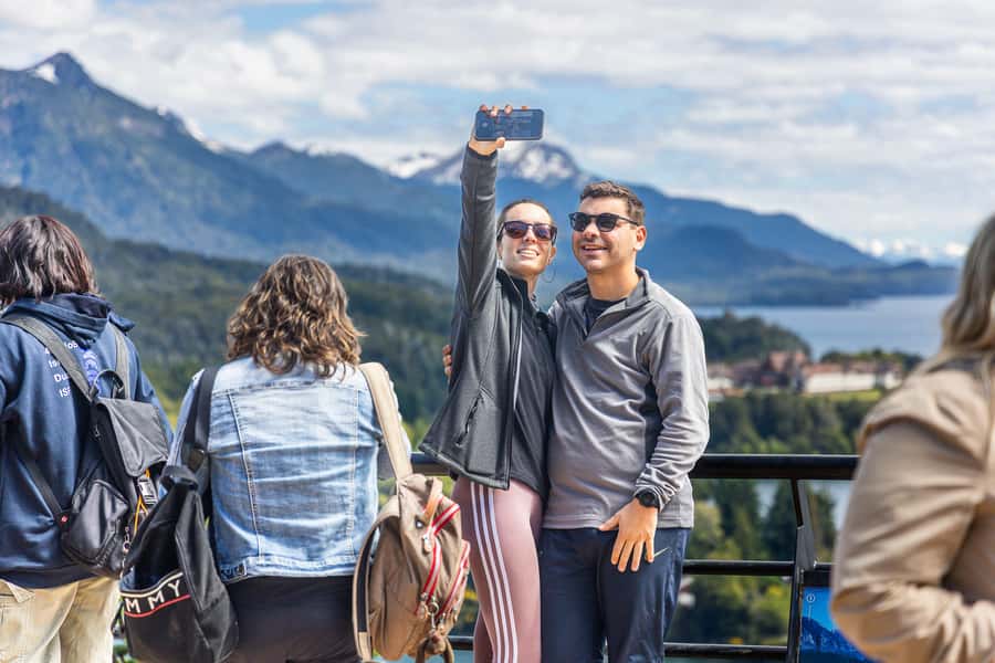 Bariloche: Circuito Chico, iconic postcards of Bariloche in a single tour - Llao Llao, San Eduardo Chapel, and Puerto Pañuelo