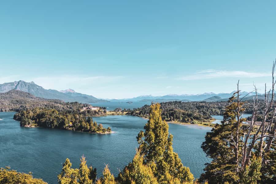 Bariloche: Circuito Chico with optional Cerro Catedral - Guides, languages, and how the tour feels