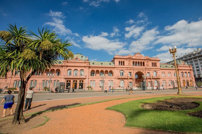 Best of Buenos Aires: Guided Sightseeing City Tour - Guides, languages, and the pace of the commentary