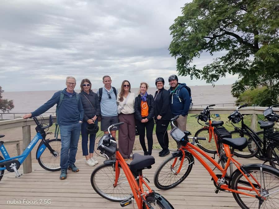 Bike Tour: Buenos Aires to the South - Guides, language, and group size