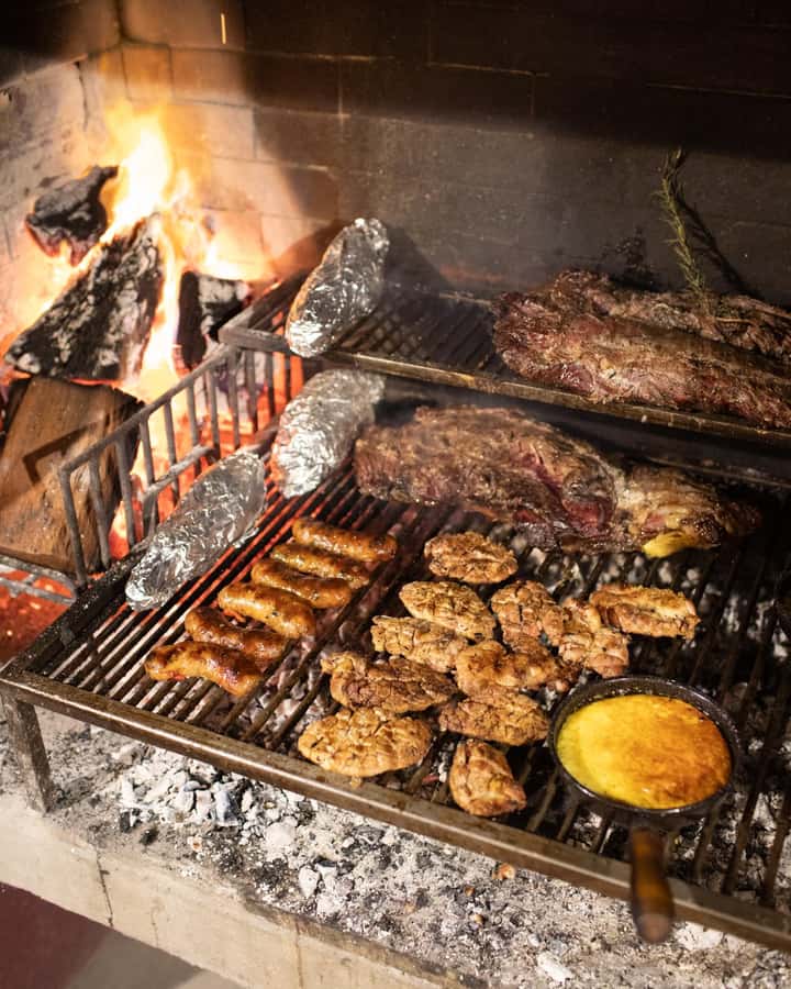 Buenos Aires: Authentic Argentine Asado BBQ with Live Music - Argentine wine and the social pace