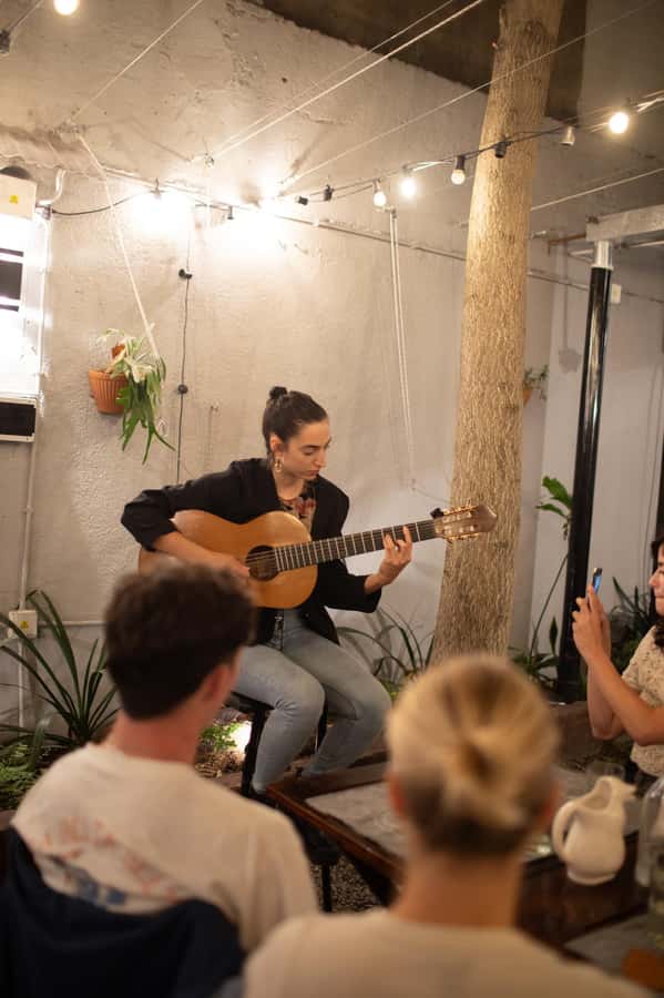 Buenos Aires: Authentic Argentine Asado BBQ with Live Music - Arriving at the host setting