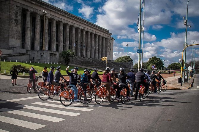 Buenos Aires Bike Tour: North Districts, Recoleta and Palermo - Recoleta: French-style buildings and grand city life
