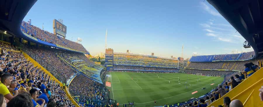 Buenos Aires: Boca Juniors Game with Transport & Local Guide - The pre-match experience with a Boca fan