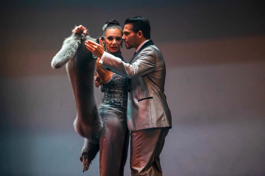 Buenos Aires: Café de Los Angelitos Tango Show & Dinner - The seating question you should consider