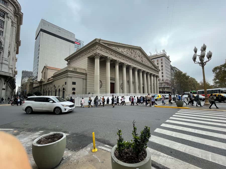 Buenos Aires: Customizable City Tour in Polish - Seeing Buenos Aires through the classic sights
