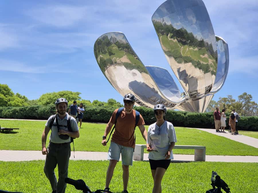 Buenos Aires: E-Bike Tour in the North Circuit of Buenos Aires - Floralis Genérica and the green side of Buenos Aires