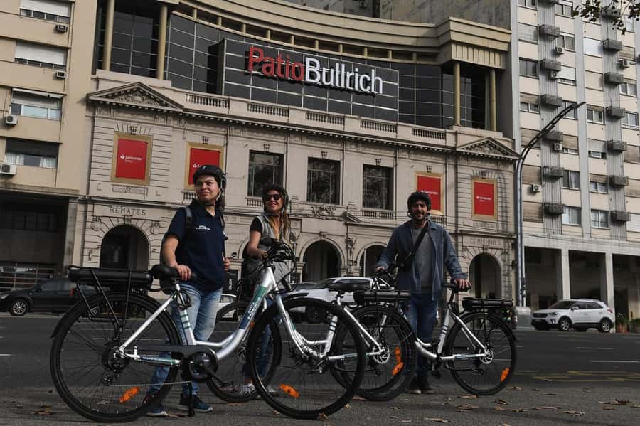 Buenos Aires: E-Bike Tour in the North Circuit of Buenos Aires - Recoleta, art, and the city’s public face