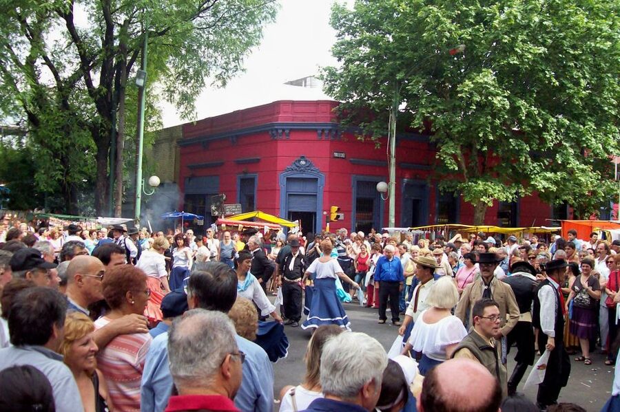 Buenos Aires Fairs: San Telmo & Mataderos Cultural Tour - The journey southwest to Mataderos