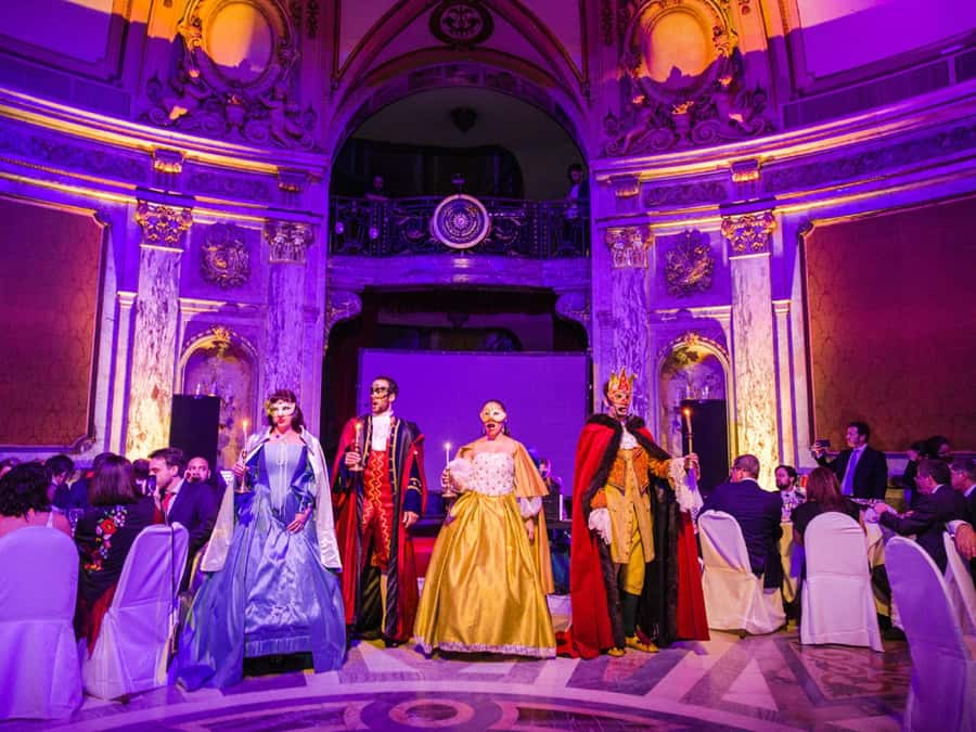 Buenos Aires: Gala Lírica Tickets at Palacio Paz. - Why the live piano matters