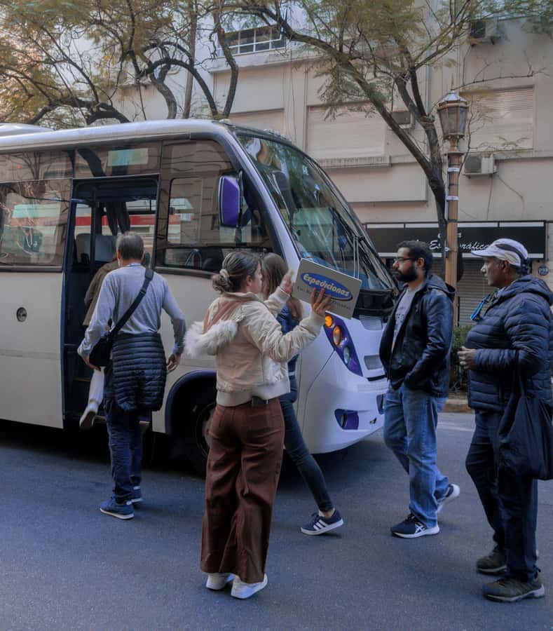 Buenos Aires: Half-Day City Tour and Boat Ride - Pickup, meeting points, and the final return