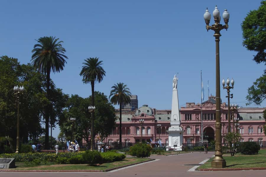 Buenos Aires: Historic District Private Guided Walking Tour - Plaza de Mayo and the city’s 1580 beginning