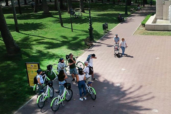 Buenos Aires in a Day - All Inclusive Bike Tour - The one-hour lunch break in Puerto Madero