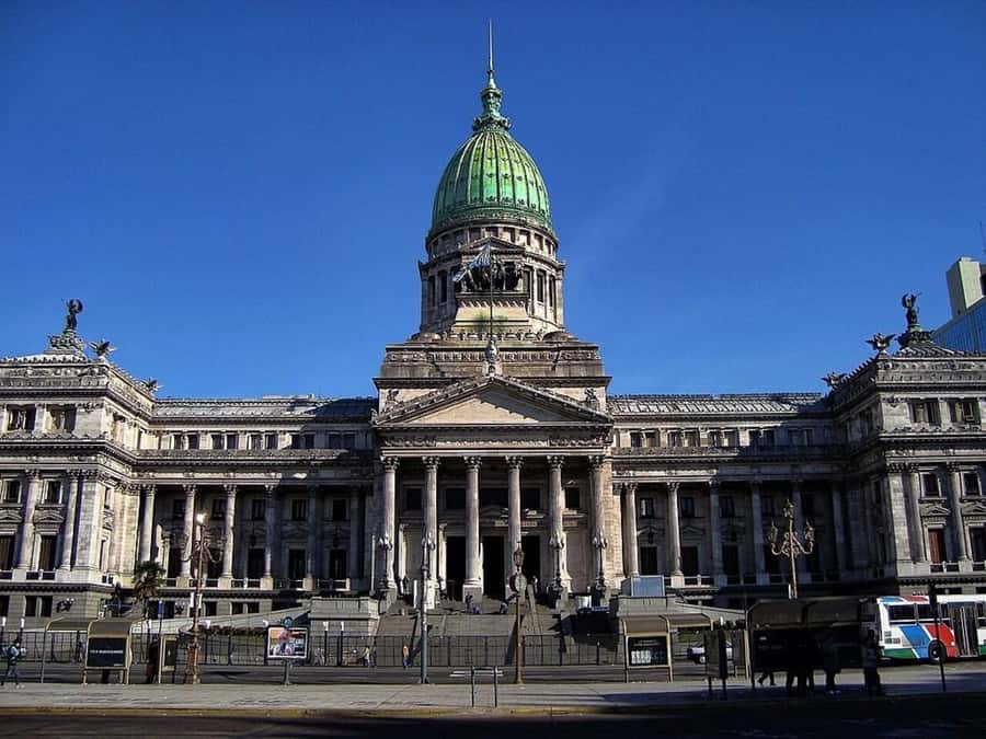 Buenos Aires: Panoramic Bus Tour - Recoleta: elegance and famous names
