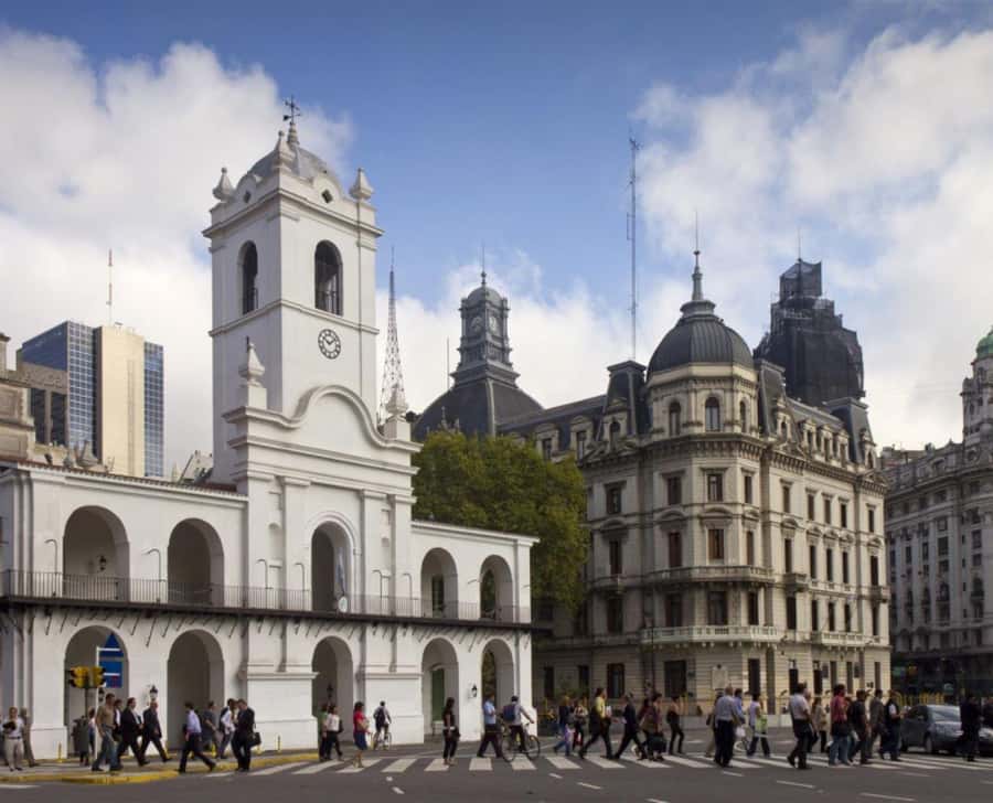 Buenos Aires Premium City Tour - Plaza de Mayo: the political heart of the route