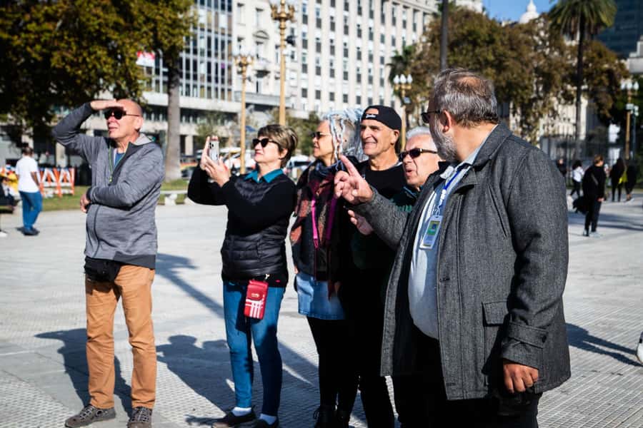 Buenos Aires Private City Tour with a local guide - Casa Rosada and the cathedral explain the city center