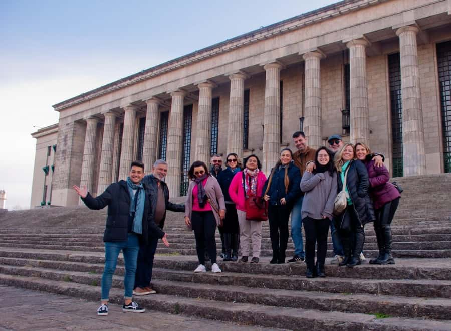 Buenos Aires: Private Recoleta Cemetery Walking Guided Tour - Languages and guide quality
