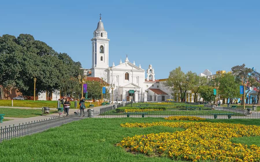 Buenos Aires: Recoleta and Retiro Tip Based Walking Tour - Arroyo Street and the Move Toward Recoleta