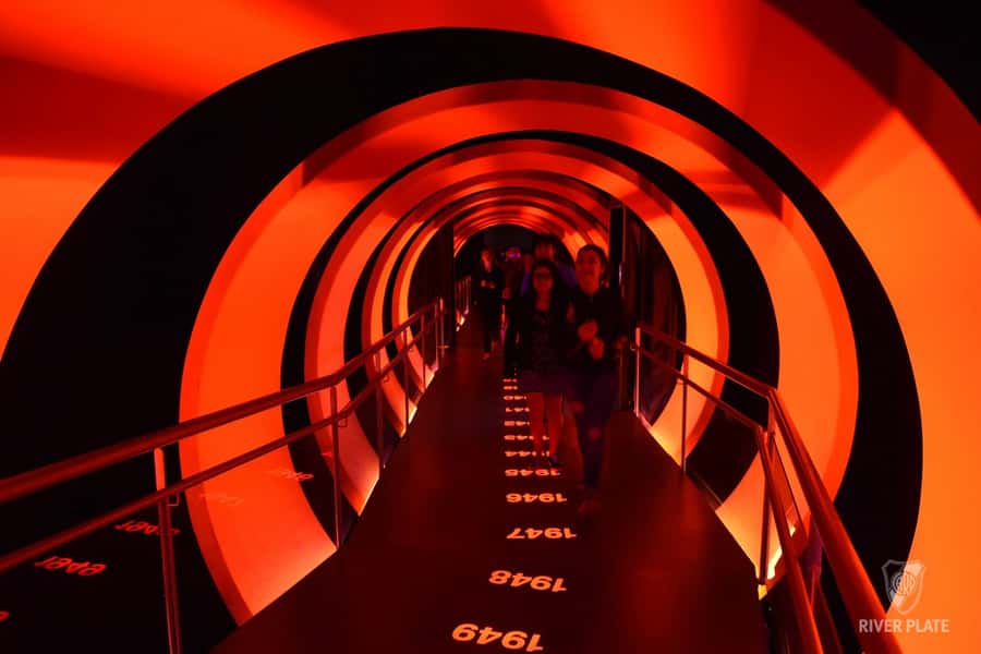 Buenos Aires: River Plate and Boca Juniors Museum Tour - Crossing Buenos Aires to River’s El Monumental