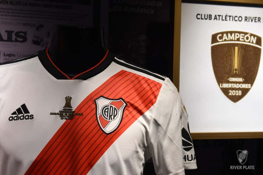 Buenos Aires: River Plate and Boca Juniors Museum Tour - What the guide adds to the experience