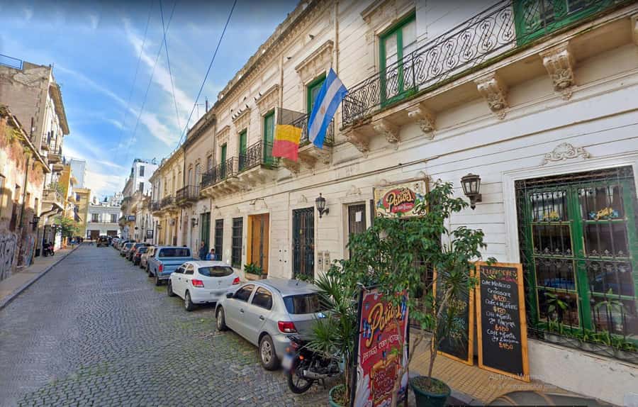 Buenos Aires: San Telmo and Market Guided Walking Tour - Colonial streets and 19th-century collective houses