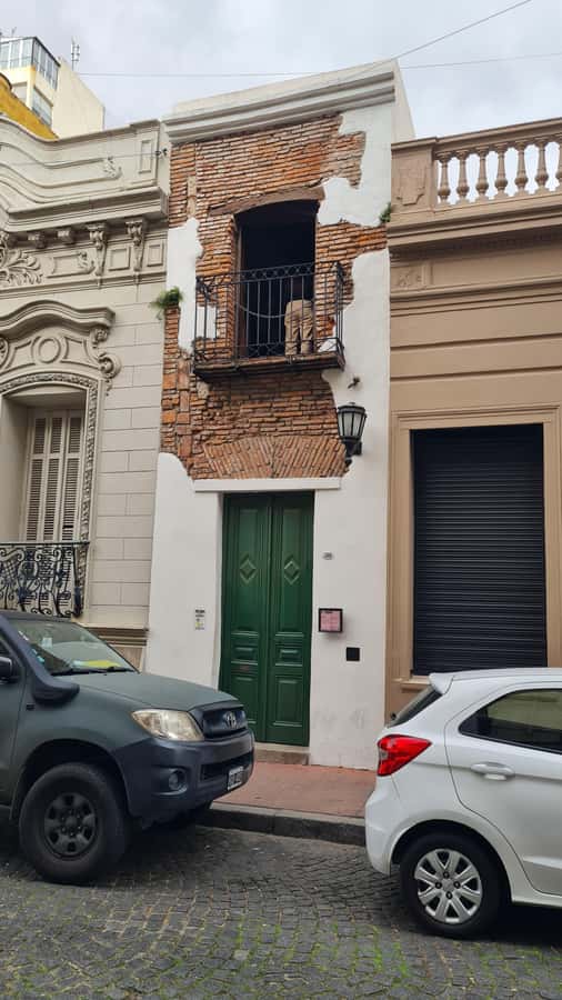 Buenos Aires: San Telmo, History, Bars, and Tango! - Mafalda, comic-strip Buenos Aires, and the narrowest house