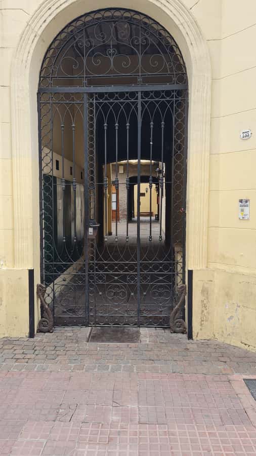 Buenos Aires: San Telmo, History, Bars, and Tango! - Facultad de Ingeniería and the Ministry of Agro Industry