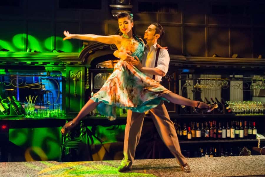 Buenos Aires Tango Show and Dinner in El Querandi - Booking tips for a better seat and smoother night