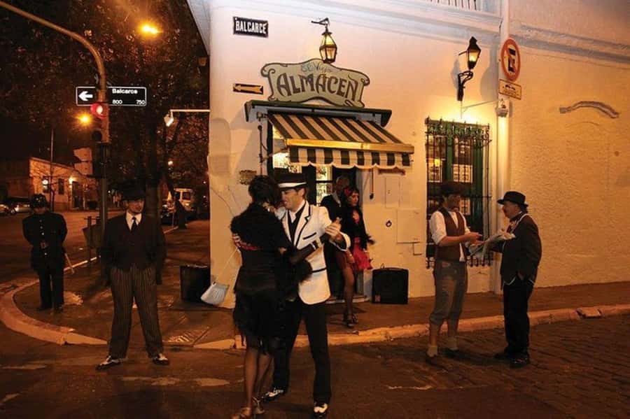 Buenos Aires: Tango Show "Viejo Almacén" & optional dinner - The 10:00 PM tango show and its 90-minute program