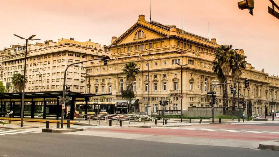 Buenos Aires: Teatro Colon Guided Tour - Backstage access: an important qualification