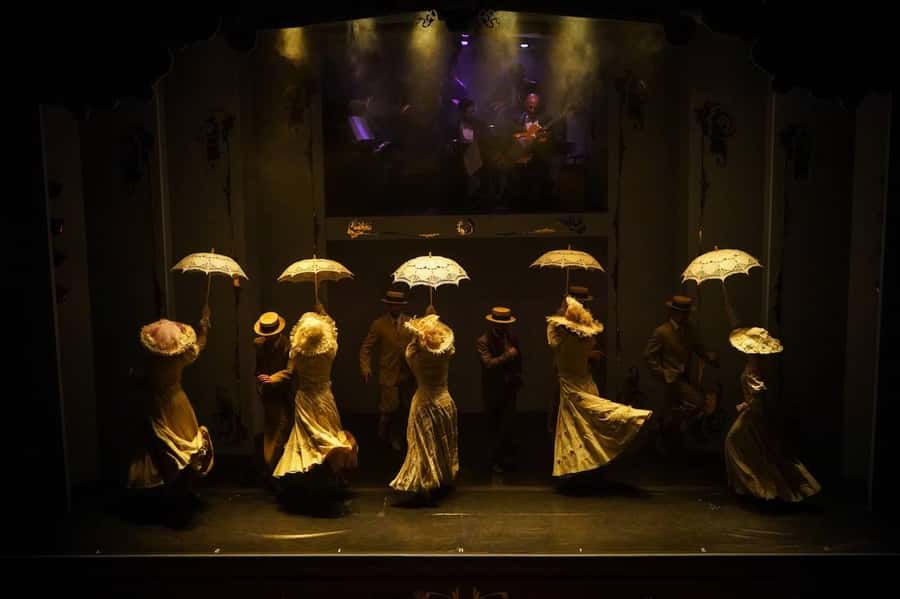 Café de los Angelitos - Traditional Night in Buenos Aires - The tango performance and the evening’s tone