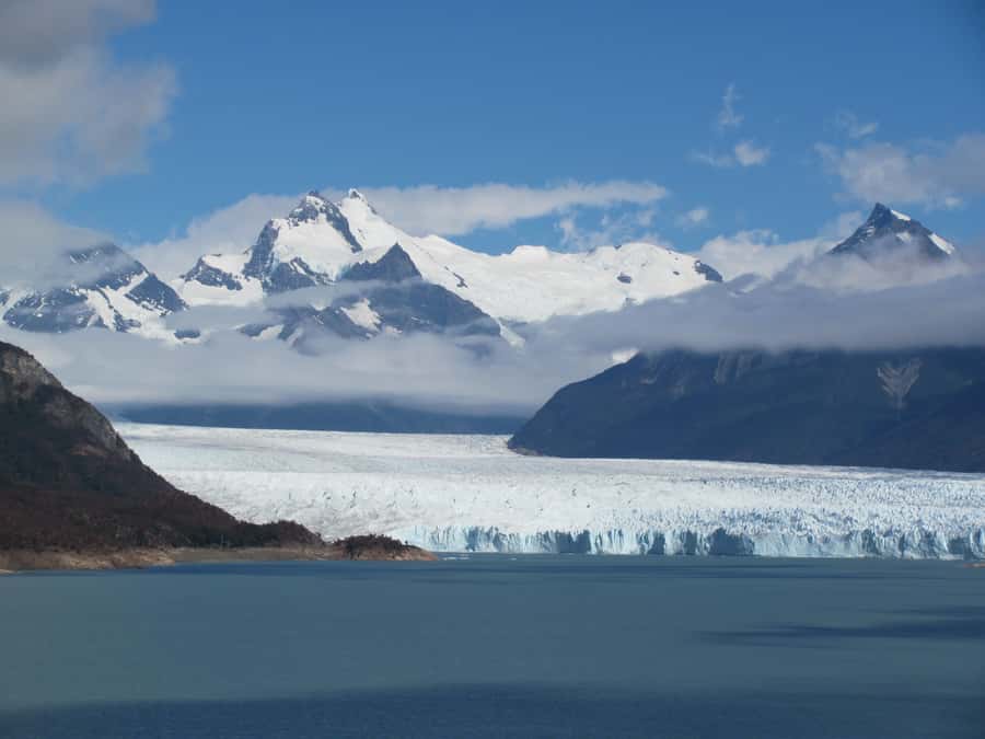 Calafate: Perito Moreno Glacier Guided Full-Day Tour - Bajo las Sombras Port and the optional boat view