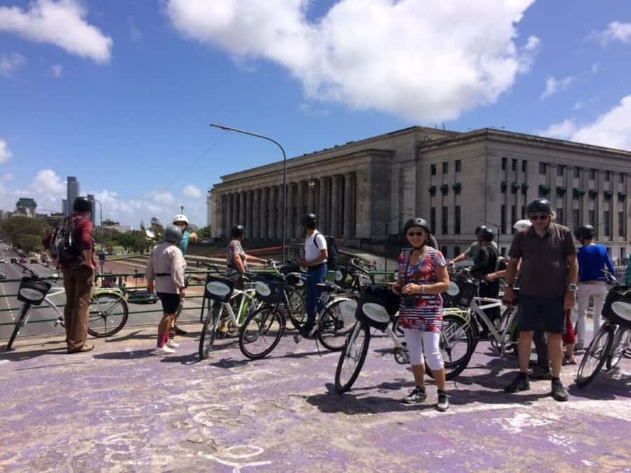 City Bike Tour in Palermo and Recoleta - Guides, language, and the feel of the ride