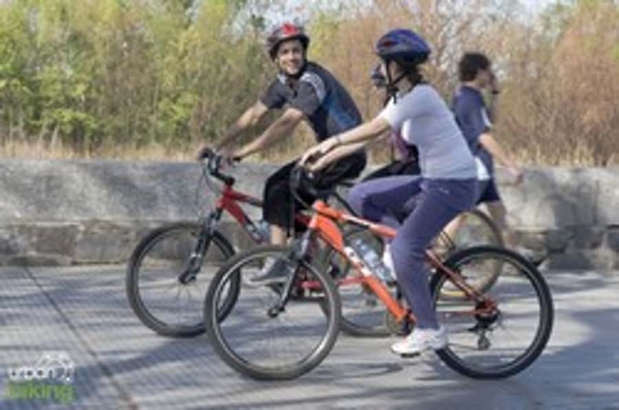 City Bike Tour in Palermo and Recoleta - Starting at Plaza San Martín