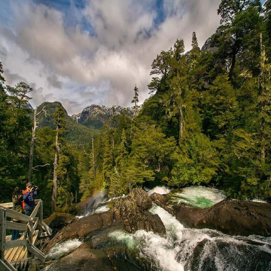 Crossing to Puerto Blest and Cascada de los Cántaros - Adding Lago Frías and the green-water option