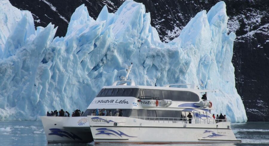 El Calafate: All Glaciers Boat Trip - Sailing through the northern arm of Argentino Lake