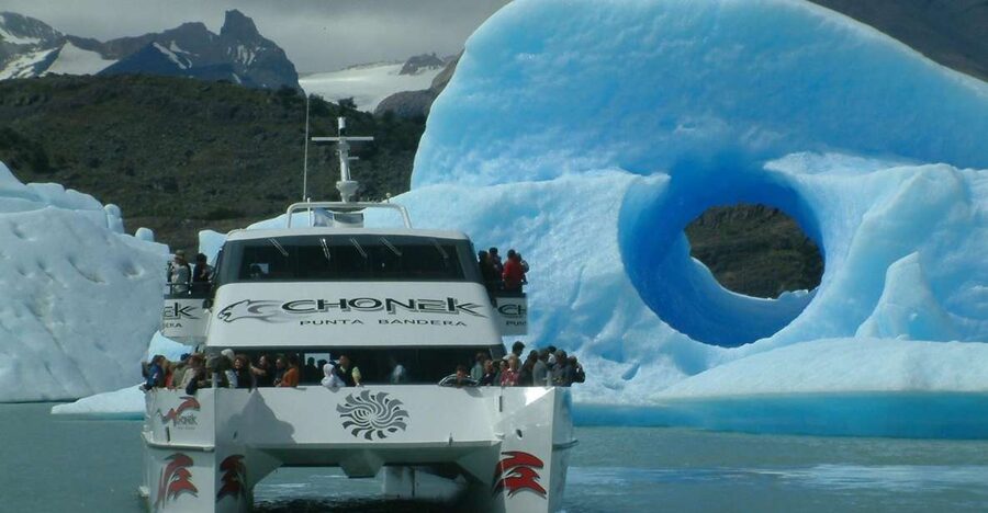 El Calafate: All Glaciers Boat Trip - The 700-meter mountain path for active passengers