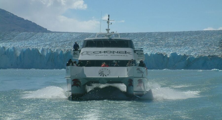 El Calafate: All Glaciers Boat Trip - Captain’s Club: when the upgrade makes sense