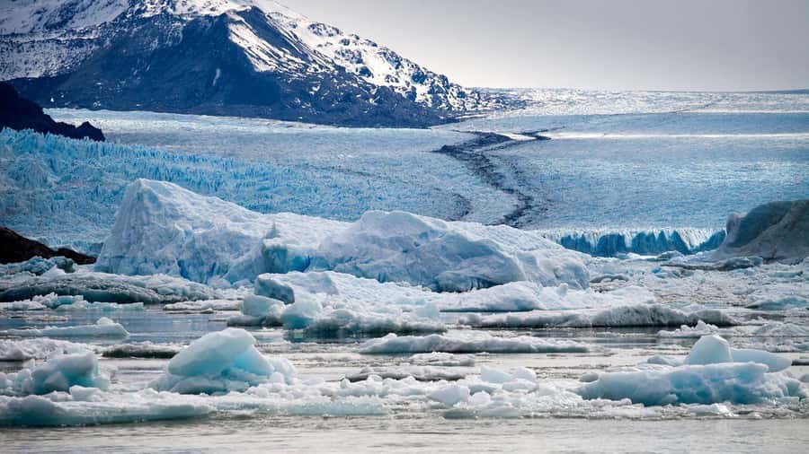 El Calafate: Glacier Cruise & Trekking at Estancia Cristina - The 30-minute walk to the Caterina River and chapel