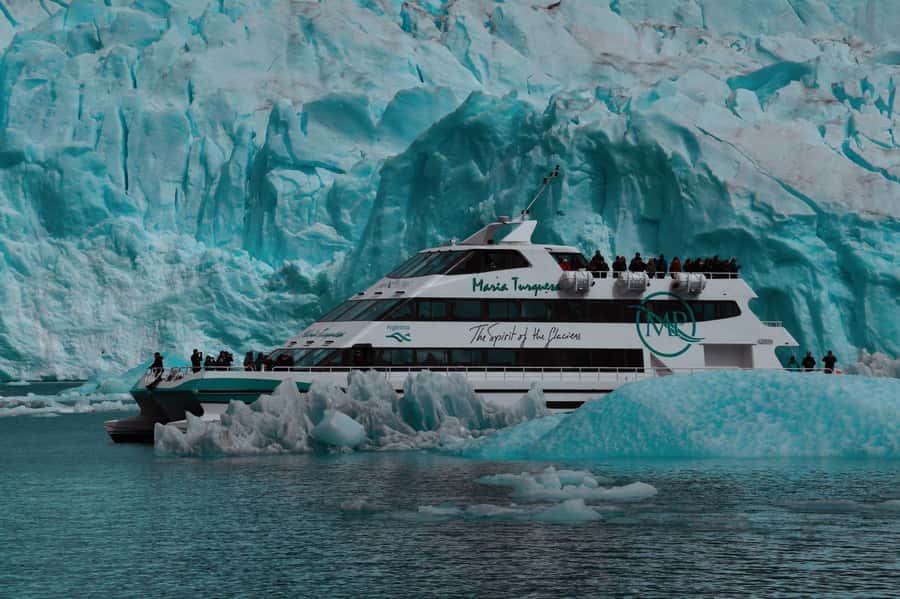El Calafate: Gourmet Navigation Upsala & Spegazzini Glaciers - Five details that shape the day