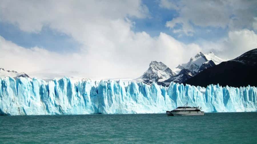 El Calafate: Lake Argentino Upsala Channel Glaciers Cruise - Crossing Lake Argentino and Boca del Diablo