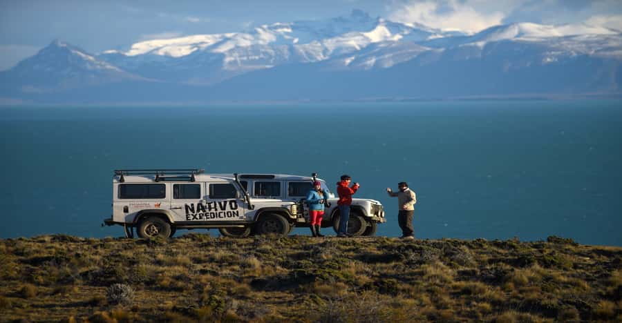 El Calafate: Native Cultures 4x4 Half-Day Excursion - Lake Argentino: geology, plants, and big views