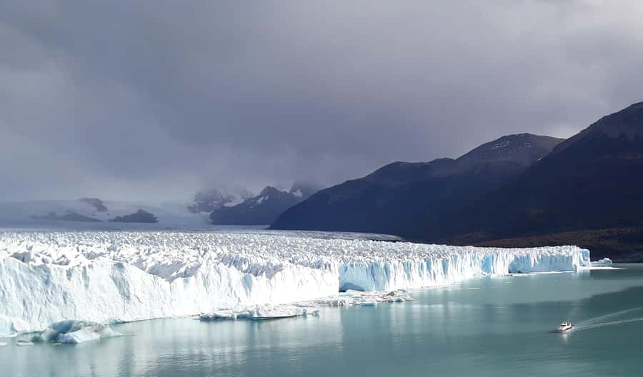 El Calafate: Perito Moreno Glacier & Optional Boat Cruise - The optional boat ride beside the ice wall