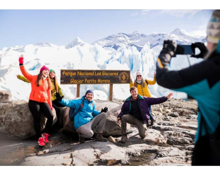 El Calafate: "Perito Moreno Glacier with the Tour - Blue Safari". - The 20-minute crossing of Brazo Rico