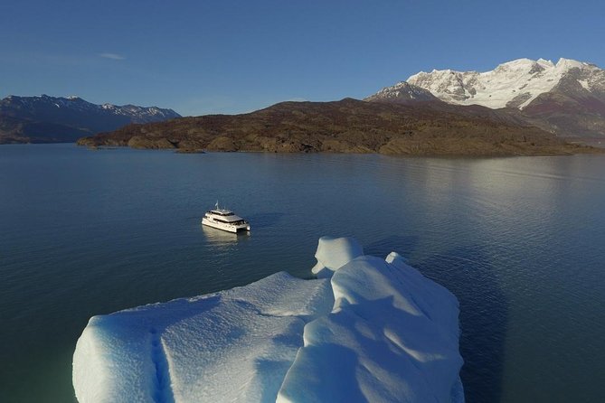 Estancia Cristina Mirador del Glaciar Upsala - The Early Ride to Punta Bandera