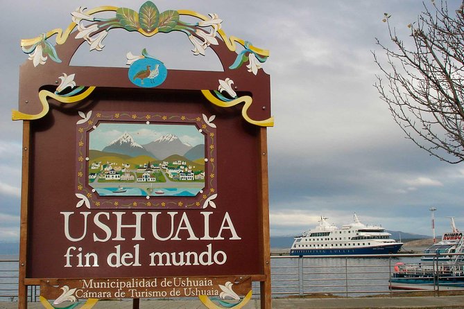 Exploring Ushuaia: Double Decker Bus Tour - Laguna del Diablo and the best photo break