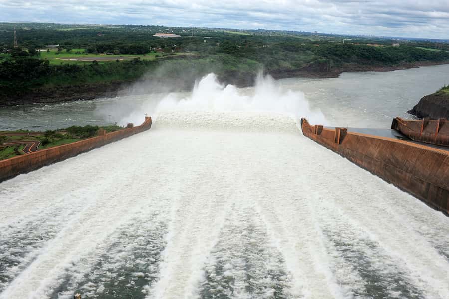 From Argentina: Iguazu Falls Brazil Side & Itaipu Dam - Who should book this combination?