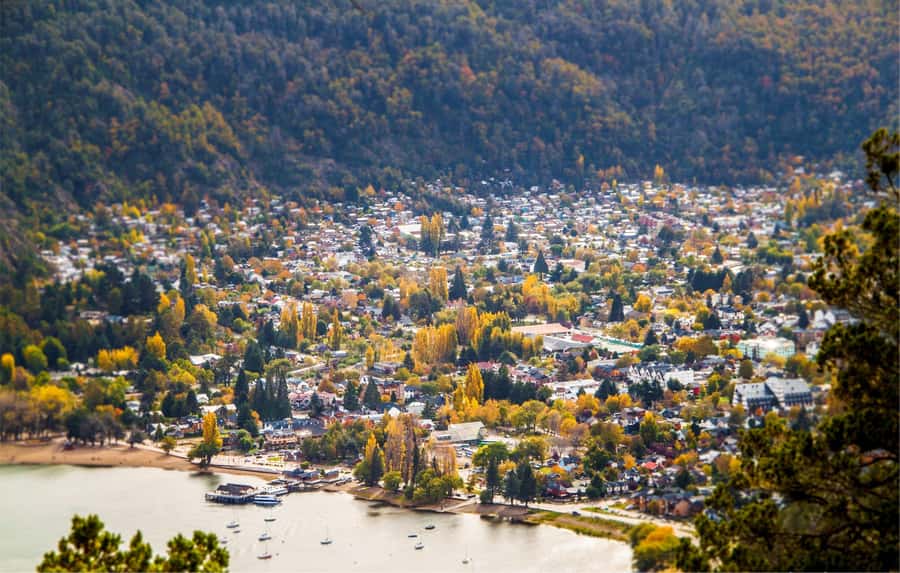 From Bariloche: San Martin de los Andes and 7 Lakes Circuit - Nahuel Huapi, the largest early view